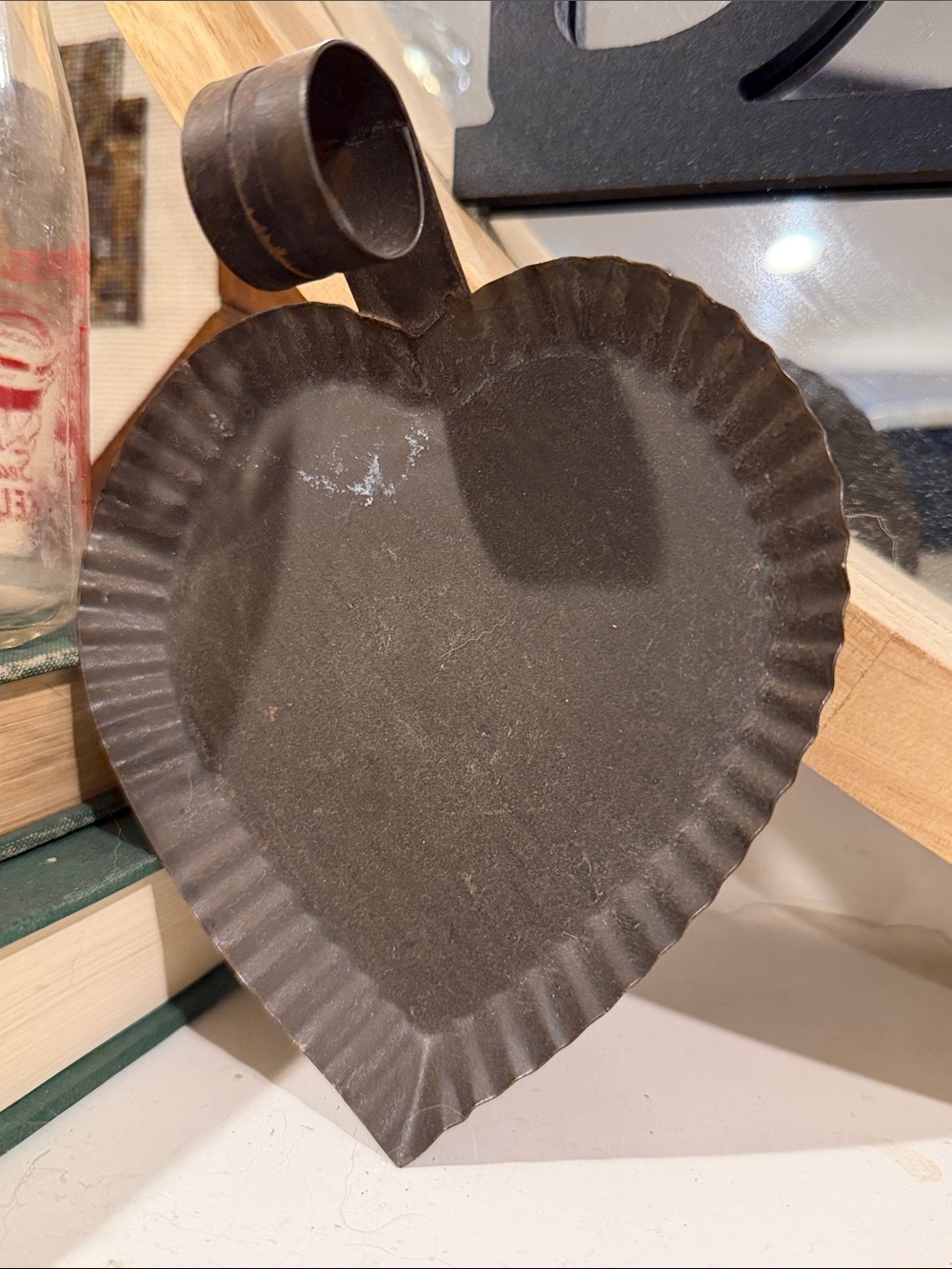 Heart-Shaped Metal Candle Holder - Rustic Black